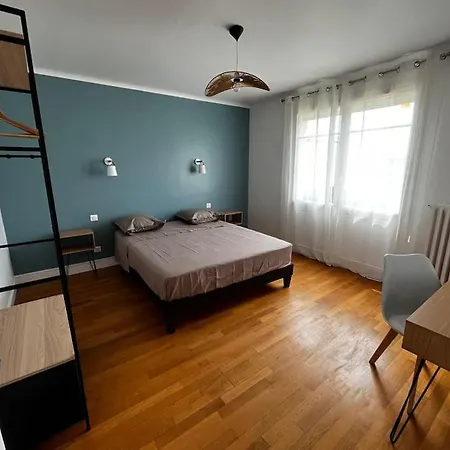 Maison 3 Chambres, 2 Sdb Avec Jardin Connerre Apartmán